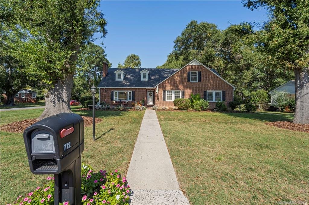 Property image 1 at 712 Townsend Avenue, Gastonia, NC 28052