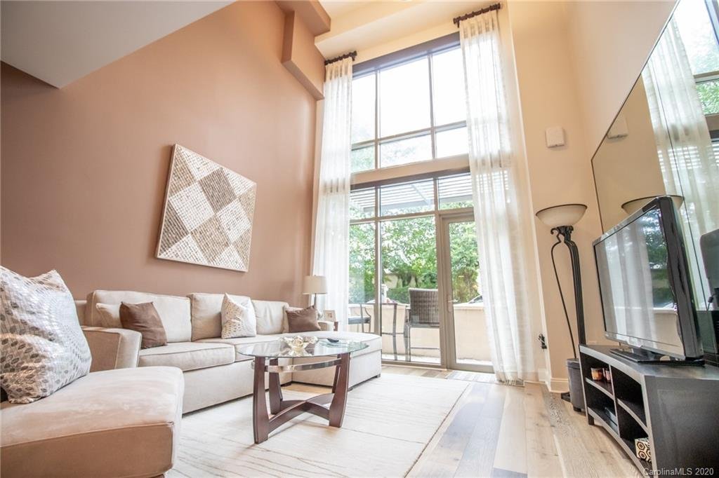 Property image 1 at 701 Royal Court, Charlotte, NC 28202