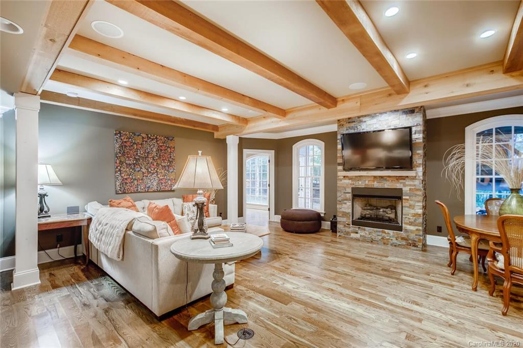 Property image 1 at 6800 Augustine Way, Charlotte, NC 28270