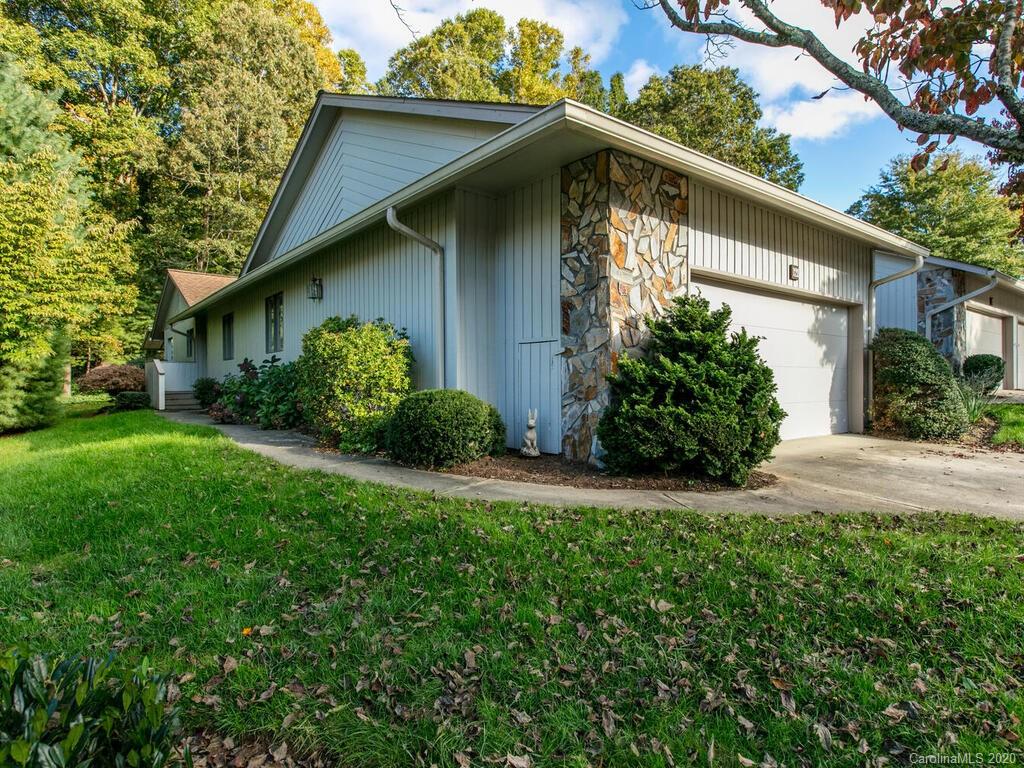 Property image 1 at 121 Cloverleaf Lane, Asheville, NC 28803