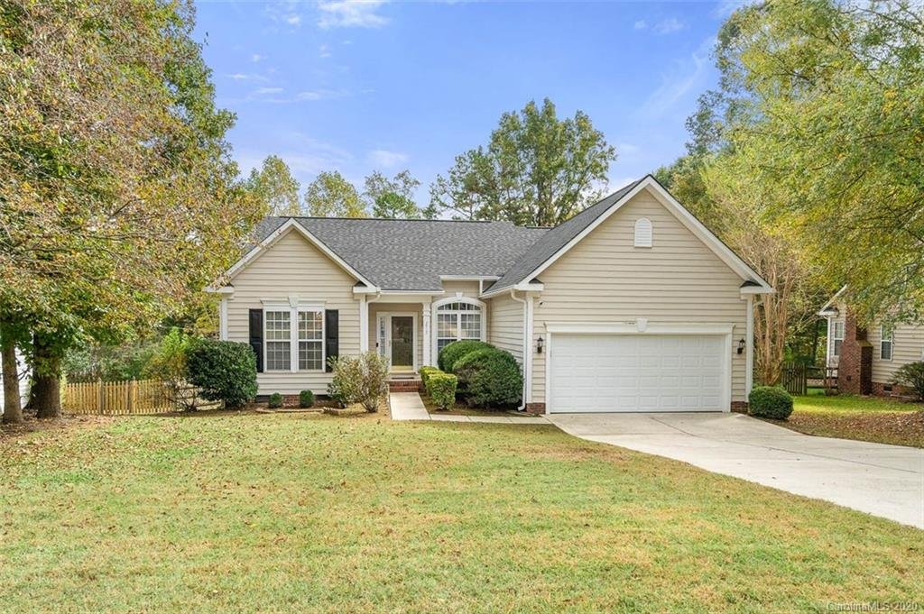 Property image 1 at 2917 Pinewood Hill Drive, Matthews, NC 28105