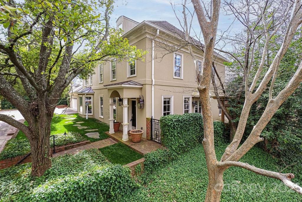 Property image 1 at 2132 Rolston Drive, Charlotte, NC 28207