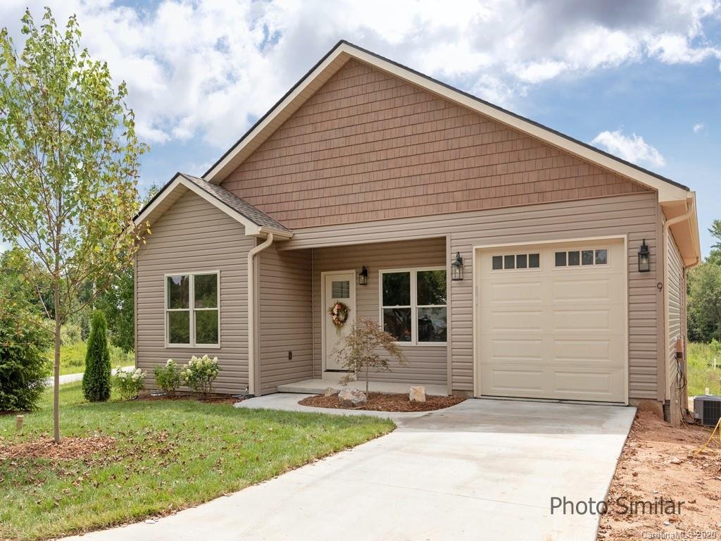 Property image 1 at 43 Middle Street, Hendersonville, NC 28792