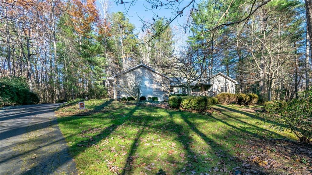 Property image 1 at 128 Camellia Way, Hendersonville, NC 28739