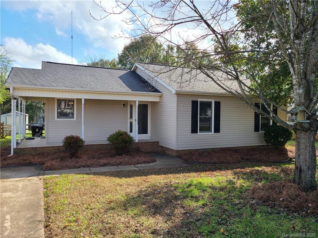 3541 Farm Lake Drive