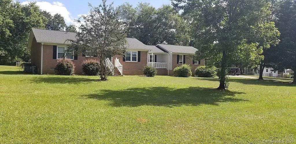 715 Woodbridge Drive