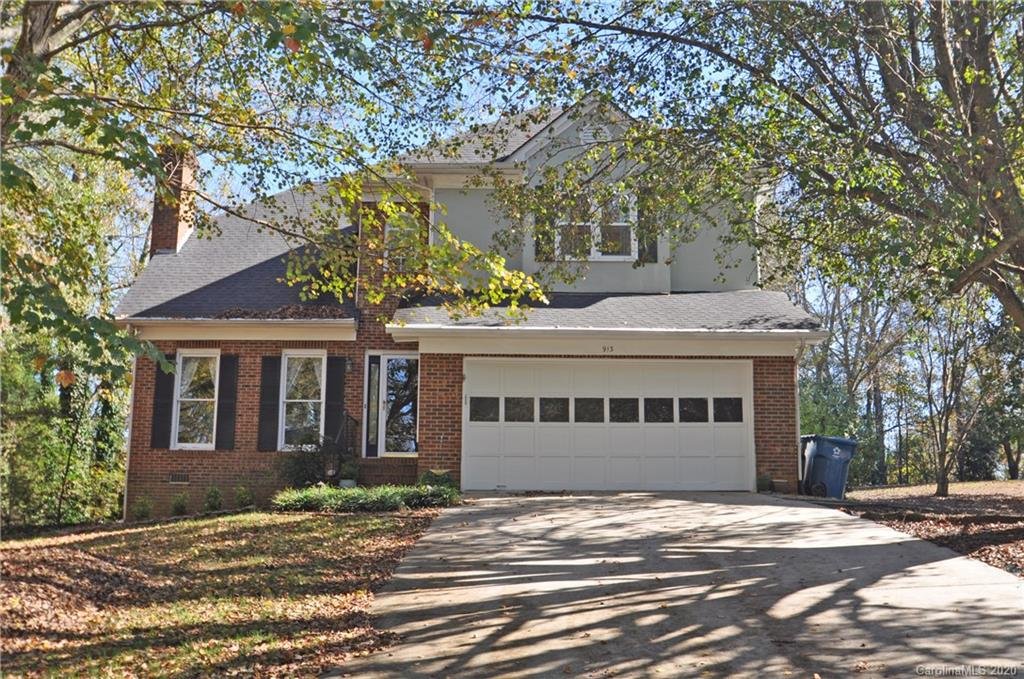 Property image 1 at 913 Evian Lane, Matthews, NC 28105