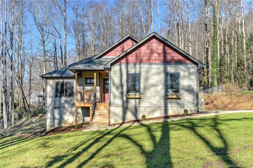 Property image 1 at 10 Pebblebrook Lane, Asheville, NC 28803