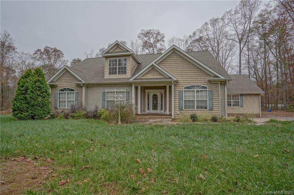 Property image 1 at 122 Glenn Oaks Lane, Mount Holly, NC 28120