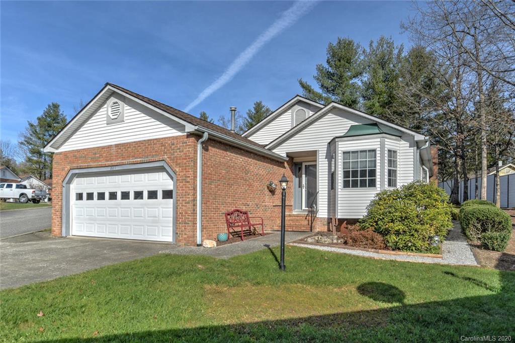 Property image 1 at 221 Hampton Court, Hendersonville, NC 28791