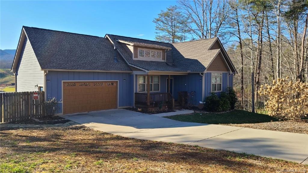 Property image 1 at 4 Oak Mountain Drive, Leicester, NC 28748