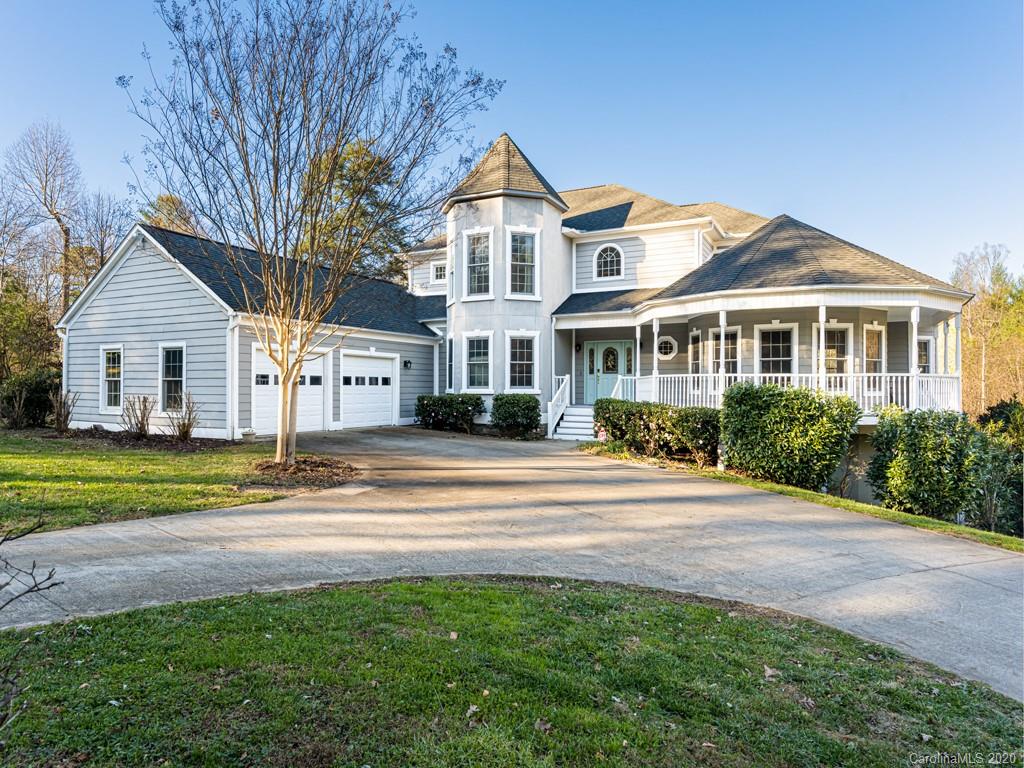 Property image 1 at 300 Benjamins Way, Hendersonville, NC 28792