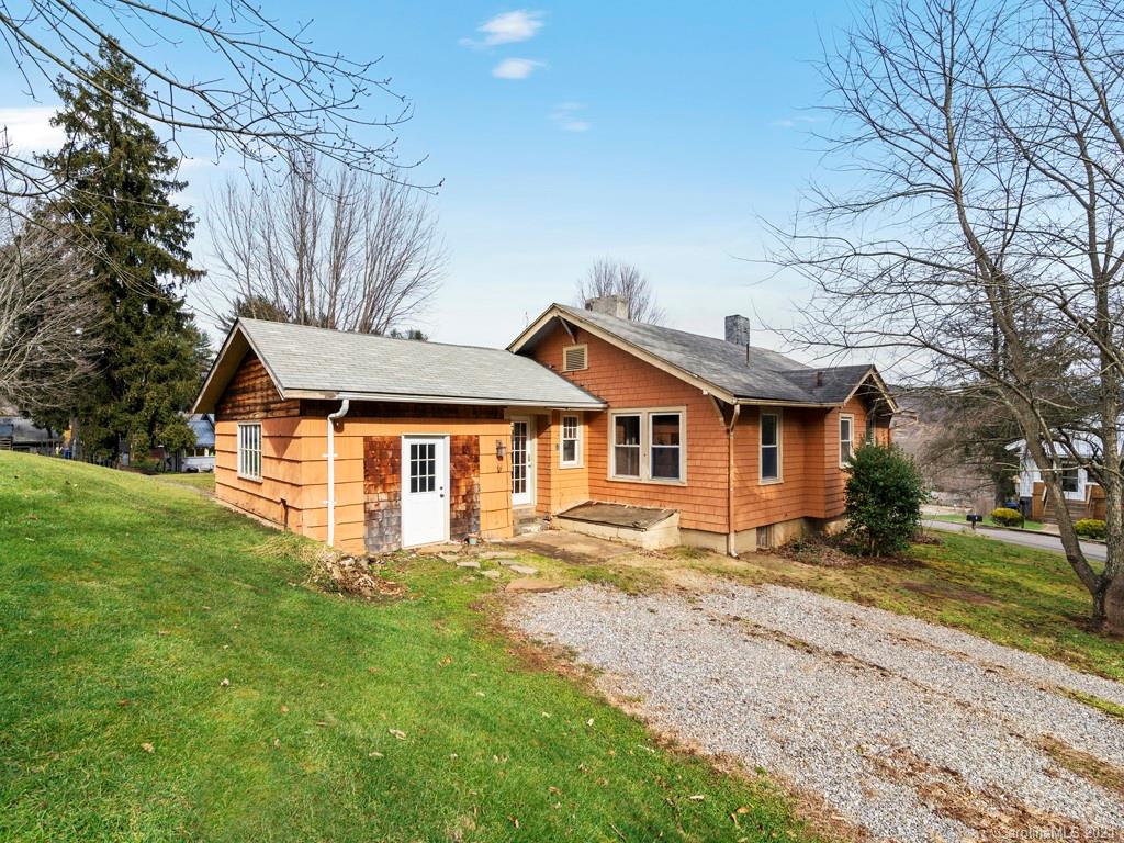 Property image 1 at 1 Thomson Avenue, Canton, NC 28716