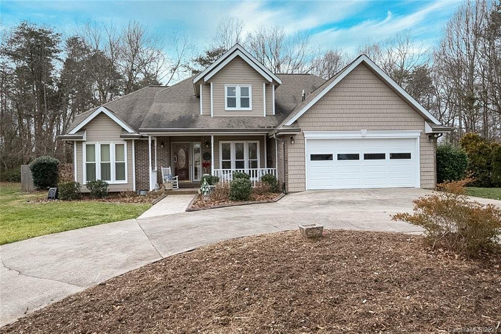 Property image 1 at 1336 33rd Avenue Drive, Hickory, NC 28601