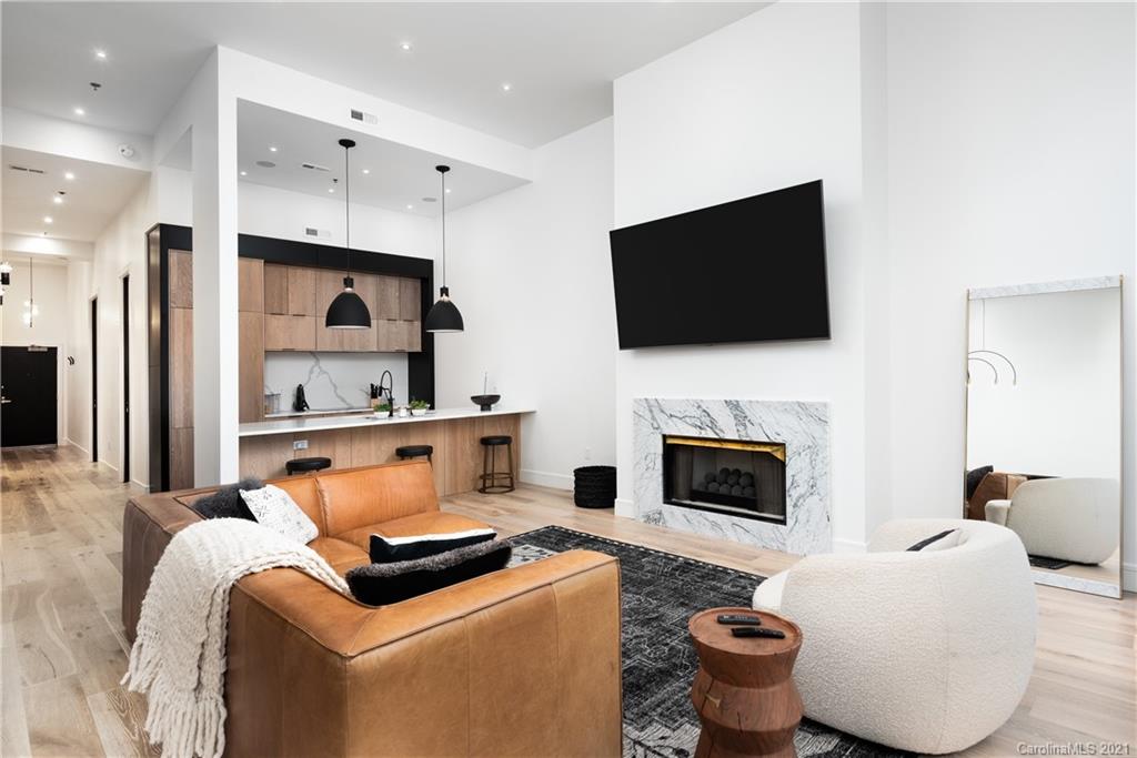 Property image 1 at 127 N Tryon Street, Charlotte, NC 28202