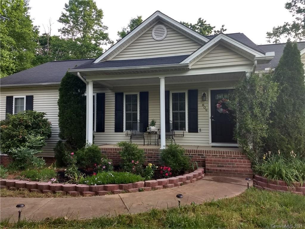 Property image 1 at 809 Catawba Valley Boulevard, Hickory, NC 28602