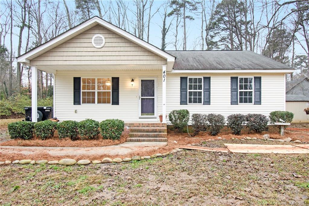 Property image 1 at 401 Touch Me Not Lane, Charlotte, NC 28216