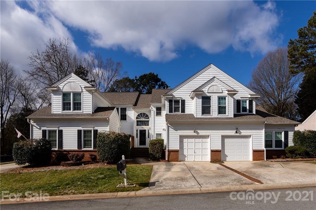 Property image 1 at 8713 Fox Chase Lane, Charlotte, NC 28269