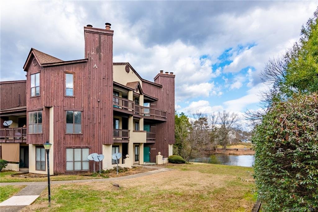 Property image 1 at 8087 Cedar Glen Drive, Charlotte, NC 28212