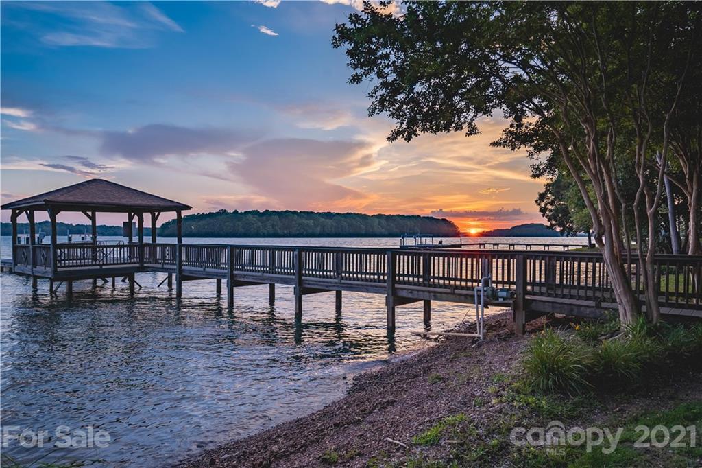 16201 North Point Road