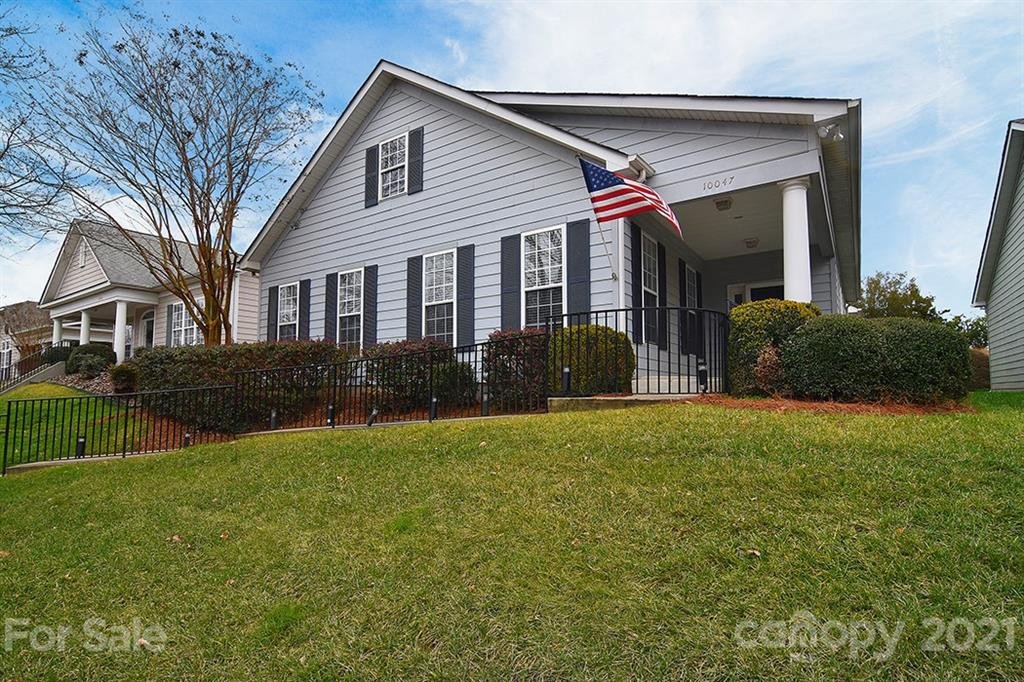 Property image 1 at 10047 Bishops Gate Boulevard, Pineville, NC 28134