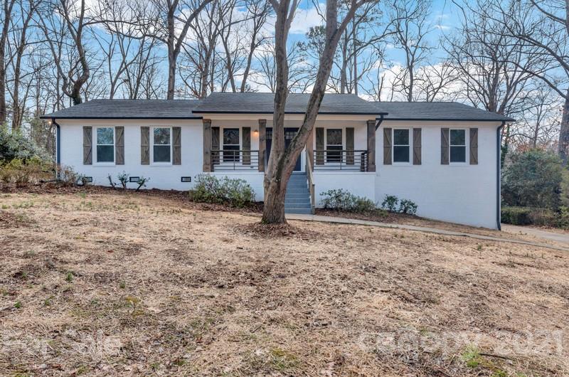 Property image 1 at 1726 Lumarka Drive, Charlotte, NC 28212