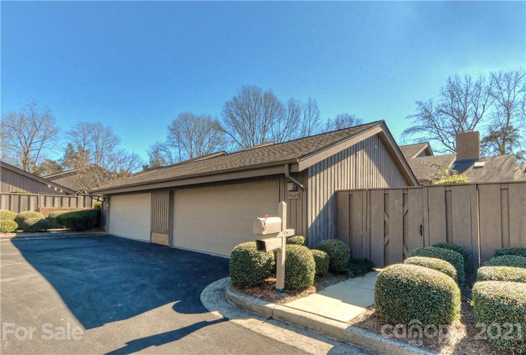 Property image 1 at 5009 Sunningdale Court, Charlotte, NC 28226