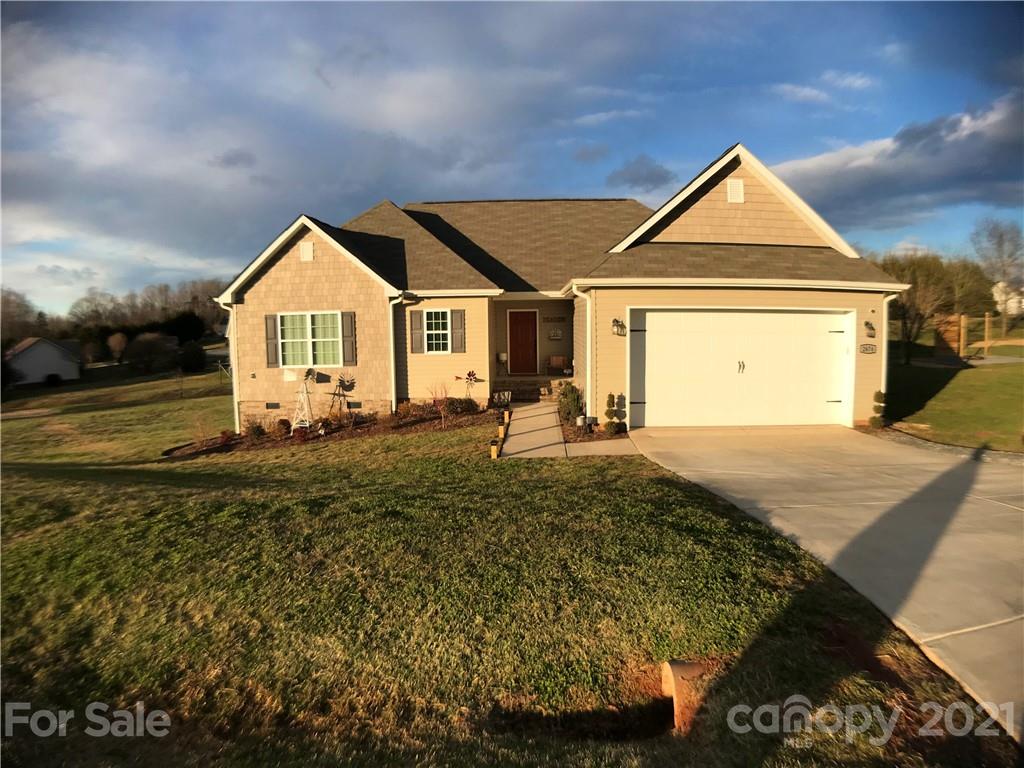 Property image 1 at 2674 Eagle Drive, Lincolnton, NC 28092