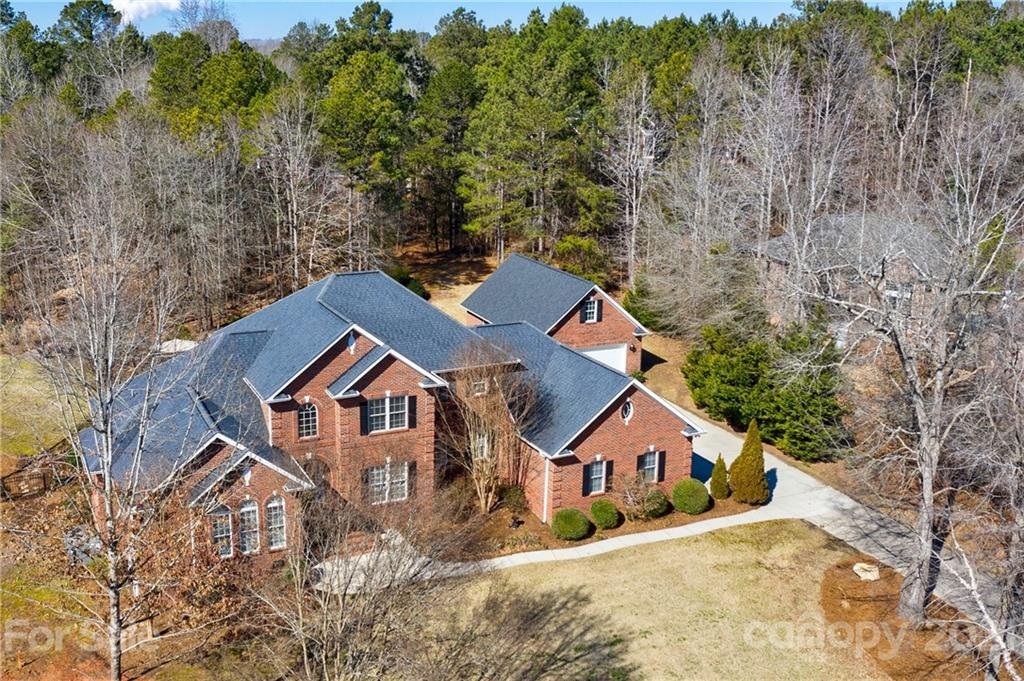 1092 Rolling Park Lane