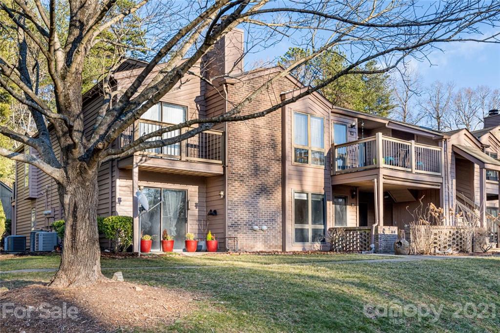 Property image 1 at 29 Ravencroft Lane, Asheville, NC 28803