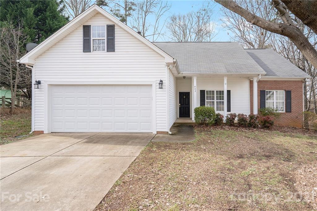 Property image 1 at 983 Stinson Glen Lane, Charlotte, NC 28214