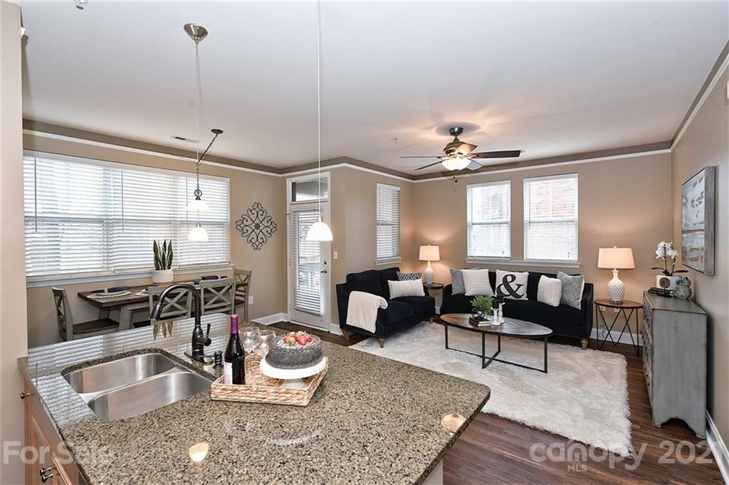 Property image 1 at 546 Oakland Avenue, Charlotte, NC 28204