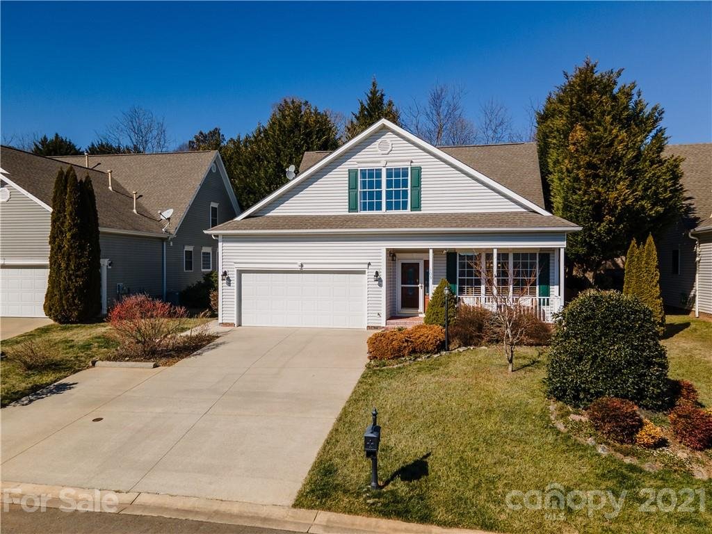 Property image 1 at 105 Willow Oak Drive, Asheville, NC 28805