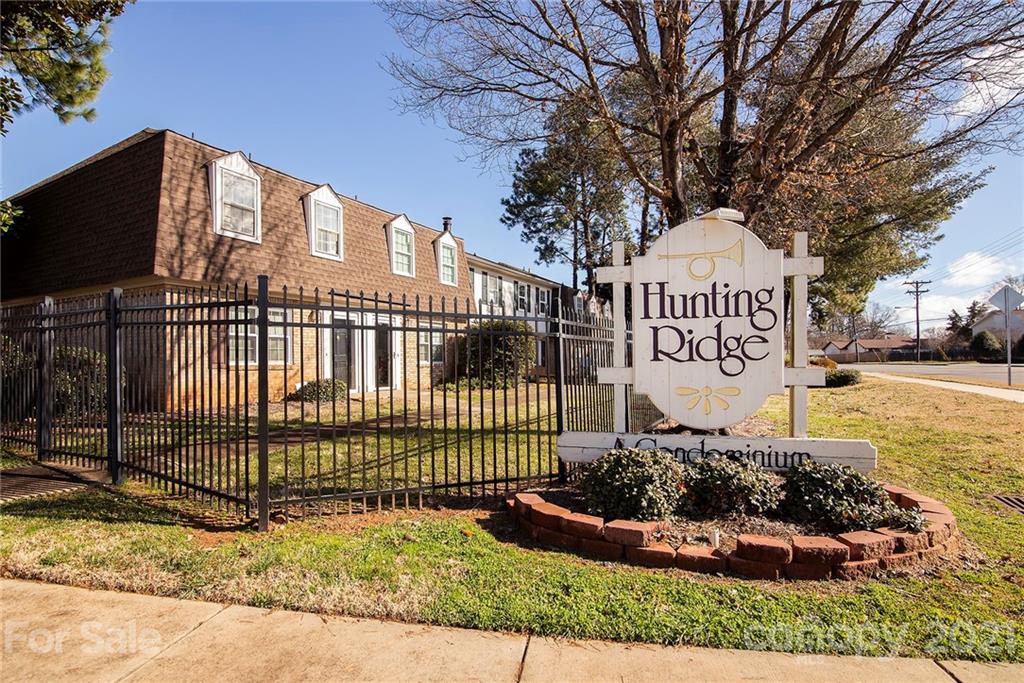 5829 Hunting Ridge Lane