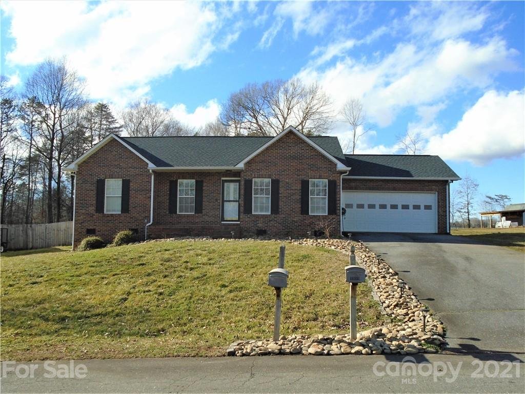 Property image 1 at 1952 Redberry Lane, Conover, NC 28613