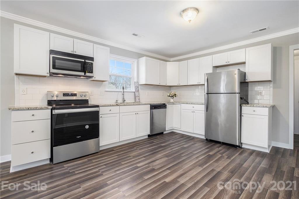 Property image 1 at 151 E Spencer Avenue, Gastonia, NC 28054