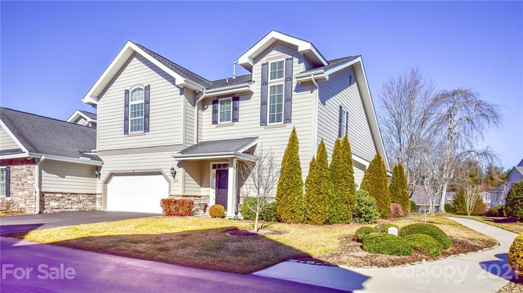 Property image 1 at 104 Towne Place Drive, Hendersonville, NC 28792