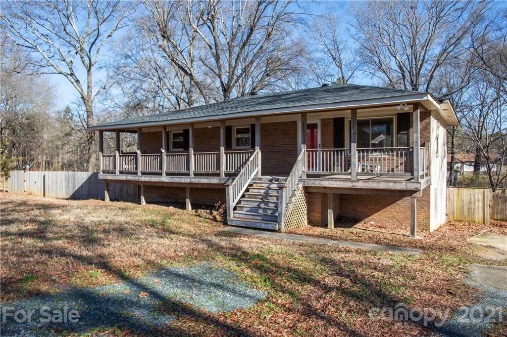 Property image 1 at 15213 Comanche Lane, Matthews, NC 28104