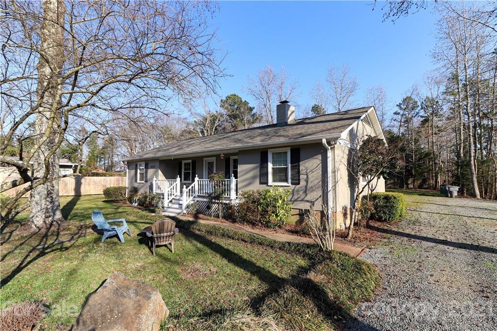 Property image 1 at 10503 Knox Avenue, Matthews, NC 28105