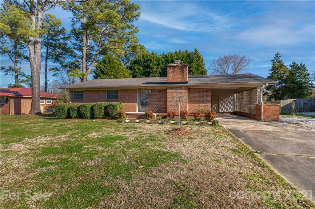 1738 Marett Boulevard Extension