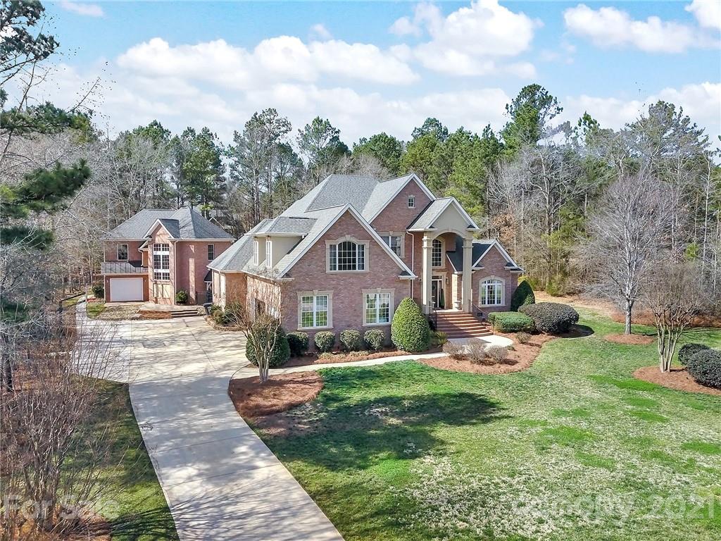 1086 Rolling Park Lane