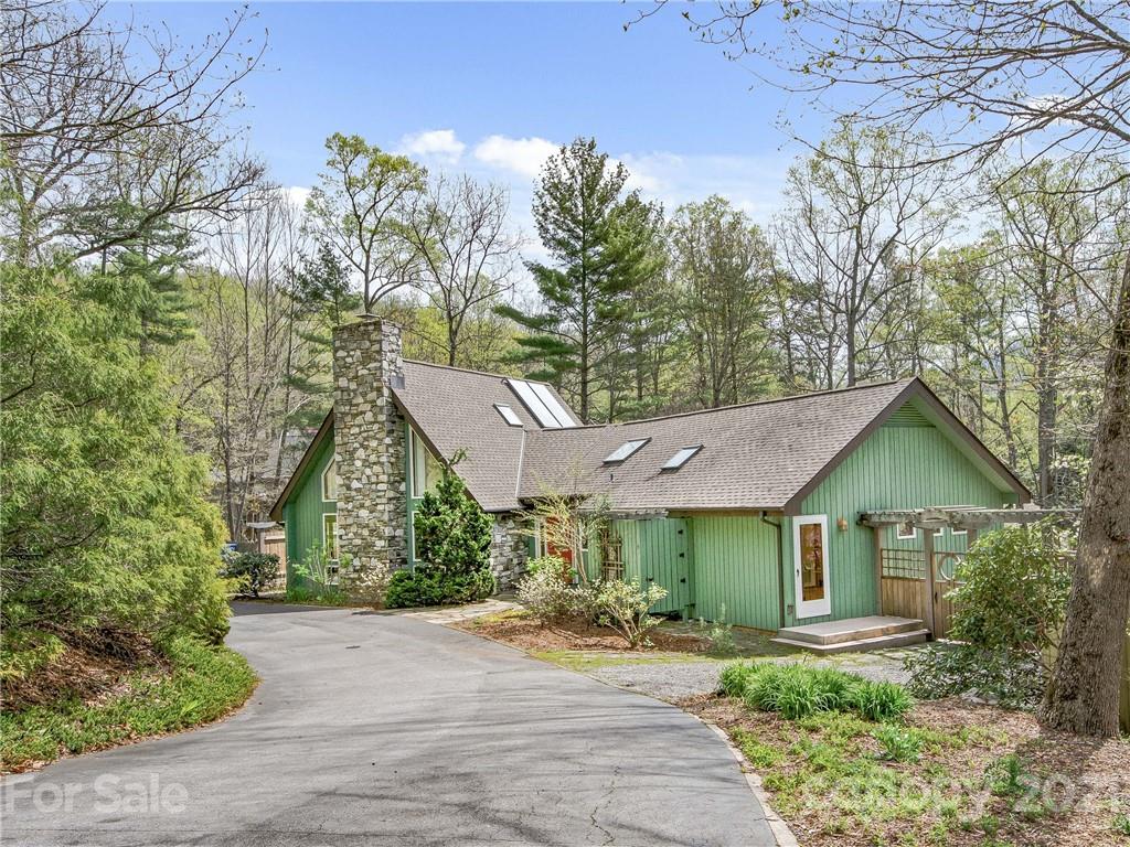 Property image 1 at 23 W Black Oak Drive, Asheville, NC 28804