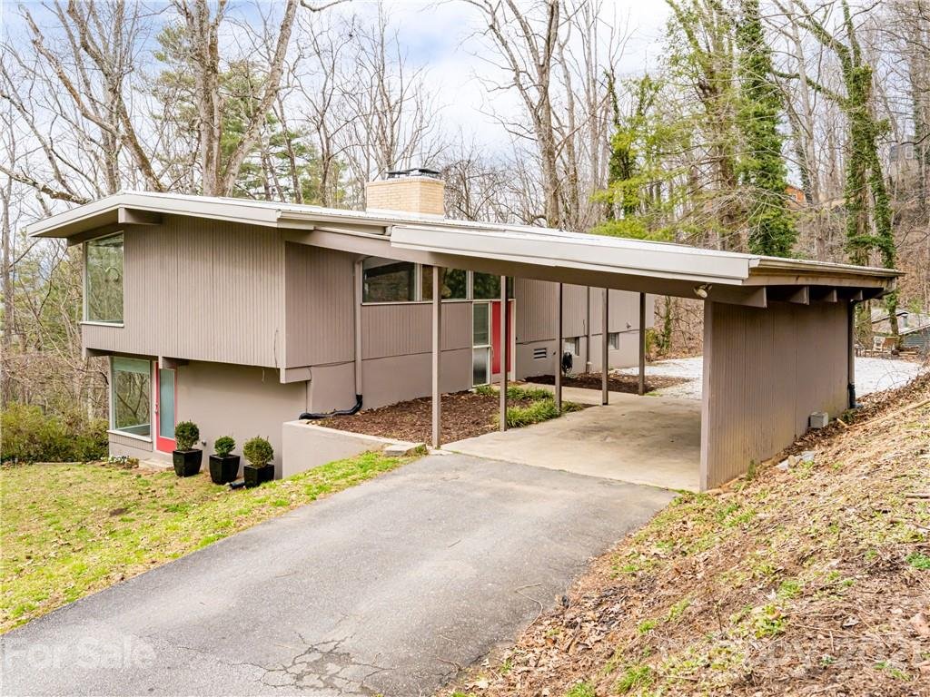 30 Rhododendron Drive