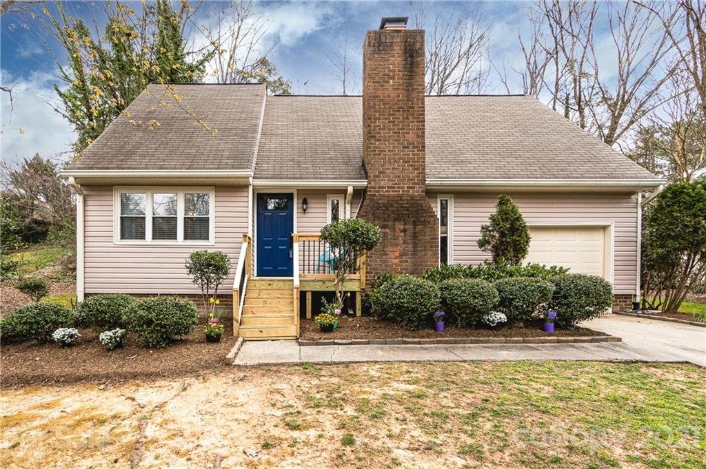 Property image 1 at 210 Oak Creek Drive, Charlotte, NC 28270