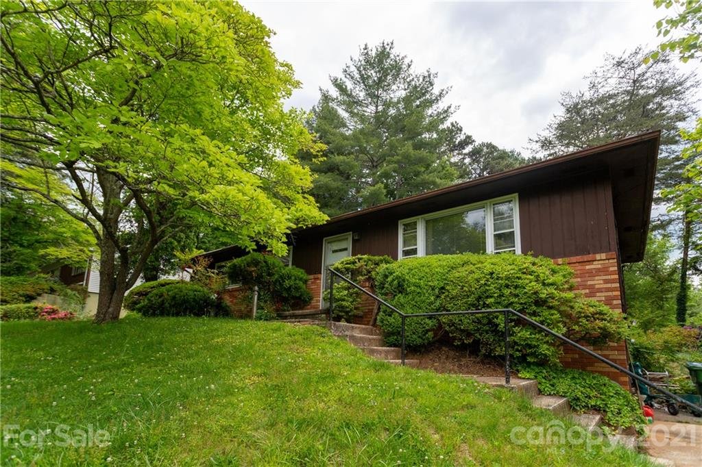 Property image 1 at 24 Pinehurst Road, Asheville, NC 28805