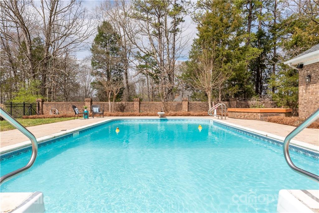 Property image 1 at 800 Towncreek Place, Concord, NC 28025