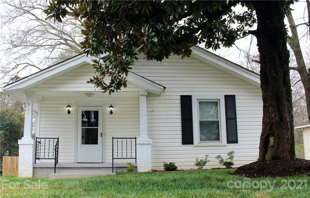 Property image 1 at 511 N Morehead Street, Gastonia, NC 28054