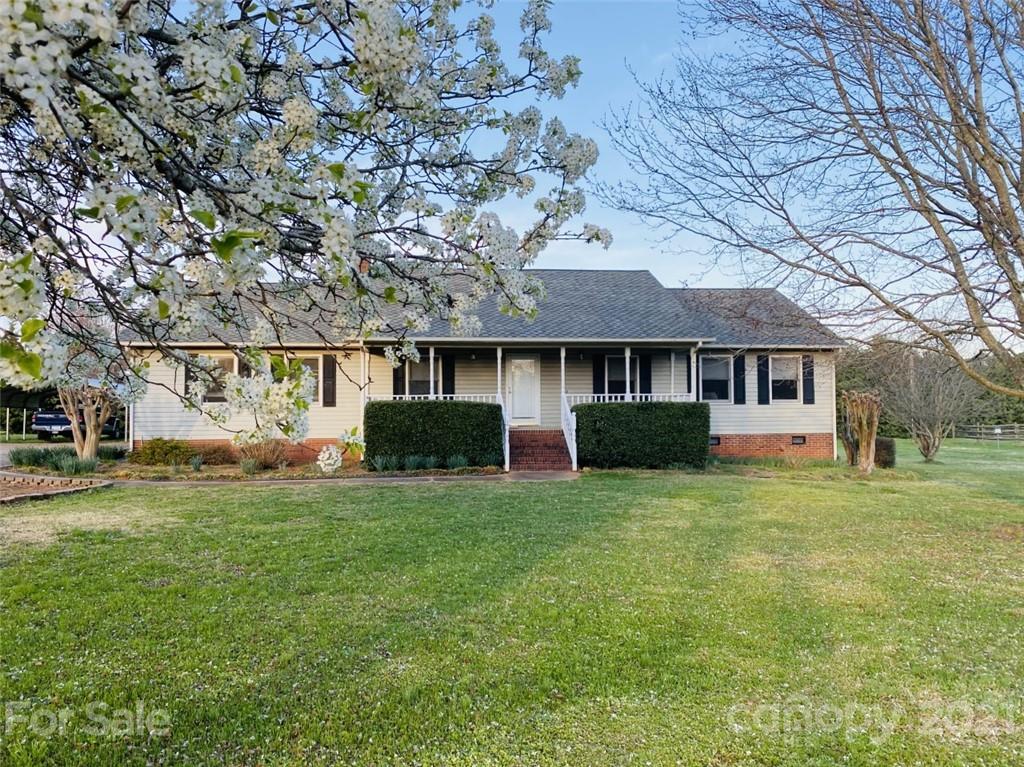 Property image 1 at 918 Tirzah Road, York, SC 29745