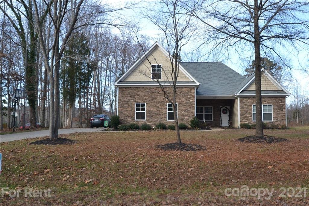 Property image 1 at 7537 Deer Track Drive, Denver, NC 28037
