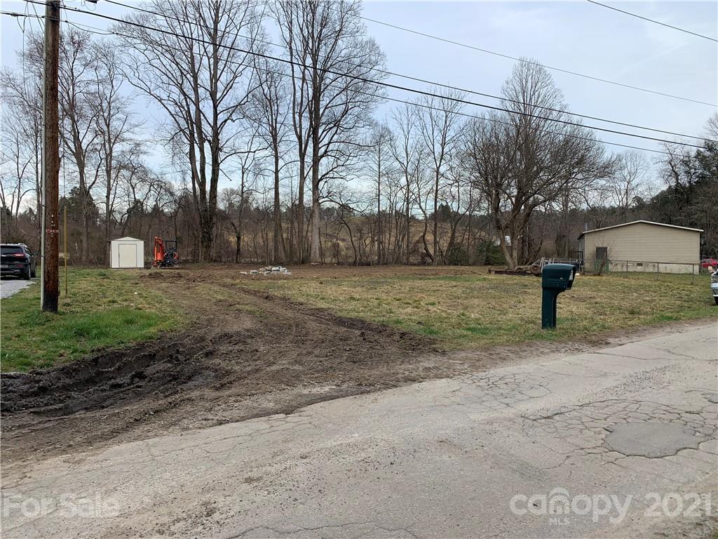 Property image 1 at 221 Turkey Pen Gap Road, Horse Shoe, NC 28742